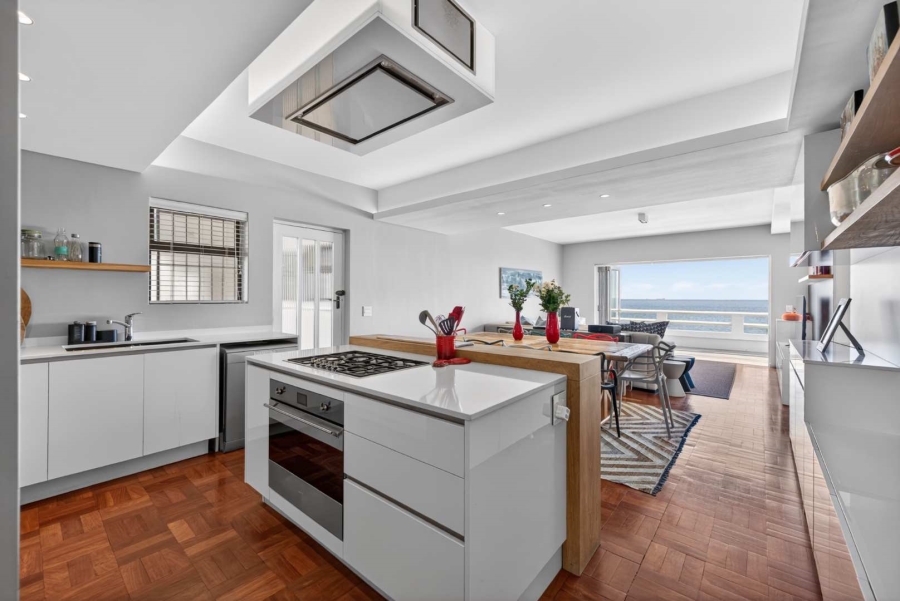 3 Bedroom Property for Sale in Sea Point Western Cape